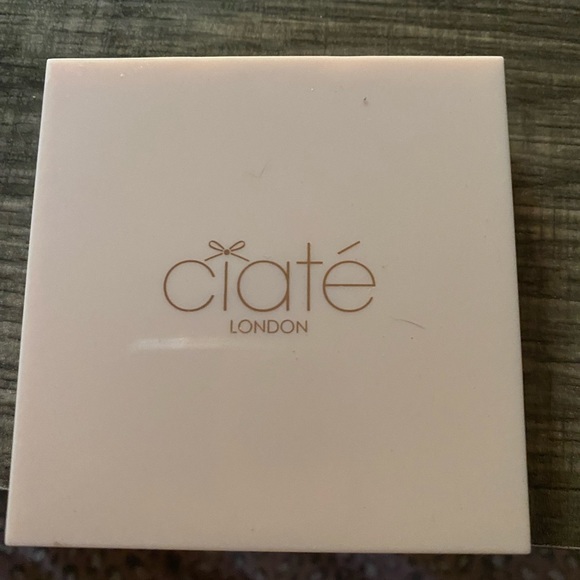 makeup palette - Picture 1 of 2